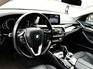 BMW 5 Series foto 10