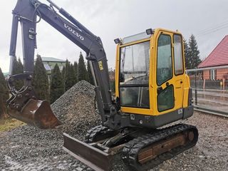 Экскаватор Volvo EC25 !