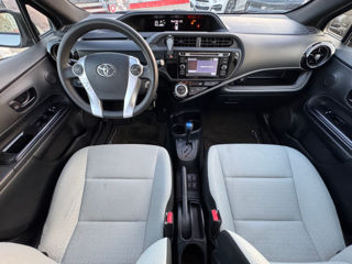 Toyota Prius c foto 9