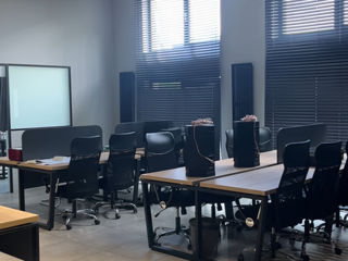 "Curătenie profesională de întretinere în birou - servicii de calitate la pret competitiv" foto 2