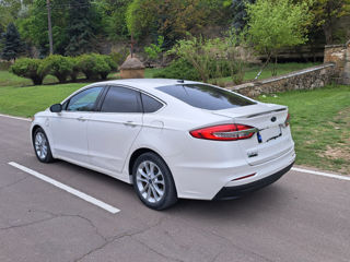 Ford Fusion foto 5