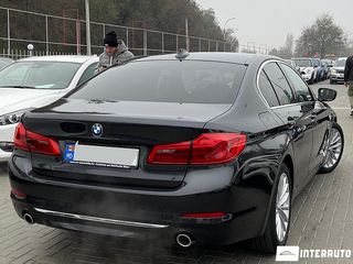 BMW 5 Series foto 4