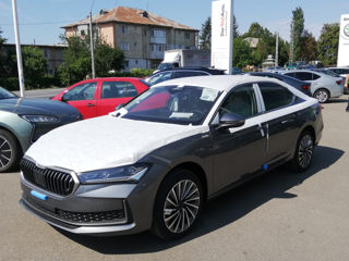 Skoda Superb foto 2