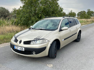 Renault Megane foto 2