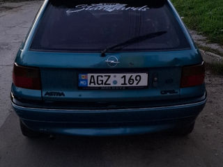 Opel Astra foto 4