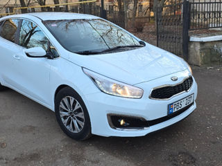 KIA Ceed foto 2