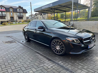 Mercedes E-Class foto 2