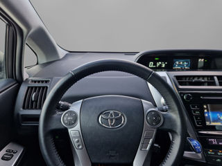 Toyota Prius + foto 8