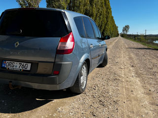 Renault Grand Scenic foto 8