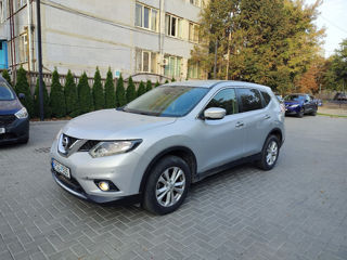 Nissan X-Trail foto 1