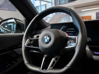 BMW 5 Series foto 2