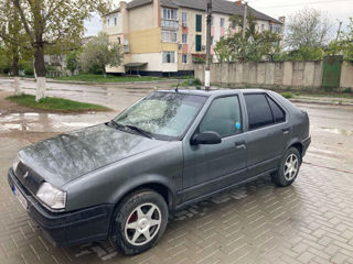 Renault 19 foto 1