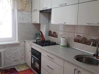 Apartament cu 2 camere, 60 m², Centru, Chișinău foto 2