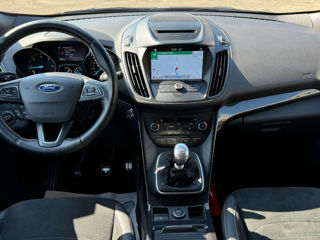 Ford Kuga foto 8