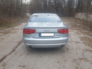 Audi A8 foto 2