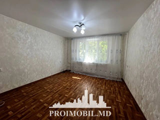 Apartament cu 3 camere, 72 m², Buiucani, Chișinău foto 2