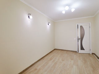 Apartament cu 4 camere, 85 m², Botanica, Chișinău foto 5