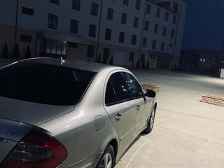 Mercedes E-Class foto 10