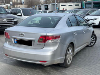 Toyota Avensis foto 3