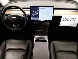 Tesla Model 3 foto 3