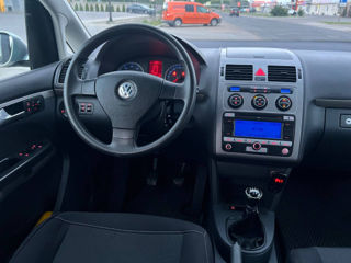 Volkswagen Touran foto 7