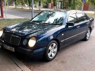 Mercedes E-Class foto 5