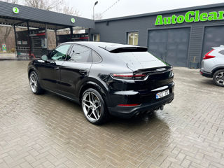 Porsche Cayenne Coupe foto 3