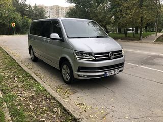 Volkswagen Caravelle foto 1