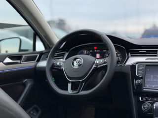 Volkswagen Passat foto 8