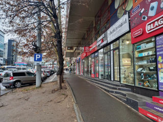 Chirie spațiu comercial, 30mp, 2900€ foto 4