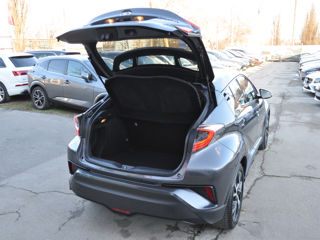 Toyota C-HR foto 9