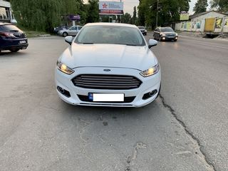 Ford Fusion foto 5