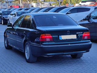 BMW 5 Series foto 5