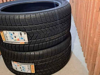 Pirelli 295 40 21 -doua