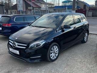 Mercedes B-Class foto 2