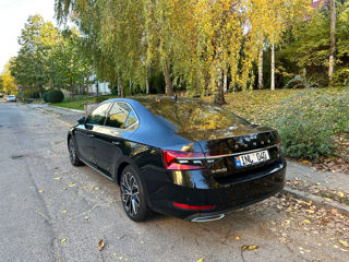 Skoda Superb foto 2