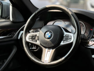 BMW 5 Series foto 10