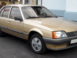 Opel Ascona foto 3