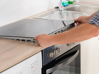 Instalam hote bucatarie установка кухонной вытяжки над плитой foto 10