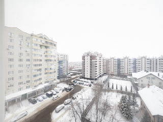 Apartament cu 4 camere, 241 m², Buiucani, Chișinău foto 20