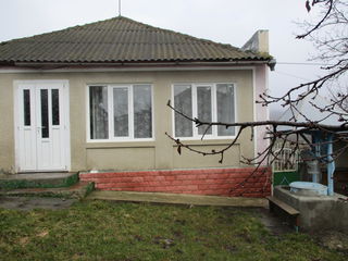 Se vinde casă la ţară, aproape de oraş (5 km). foto 3