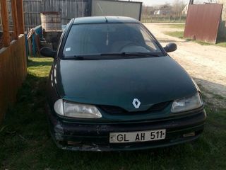 Renault Laguna foto 2