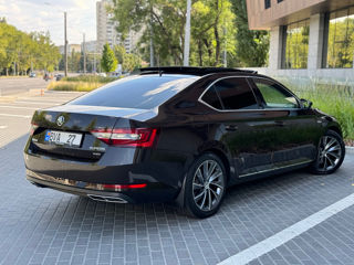 Skoda Superb foto 4