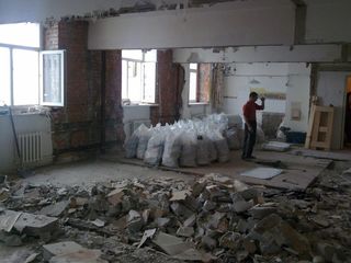 Демонтаж стен, пола, строений, другие демонтажные работы, вывоз мусора foto 2
