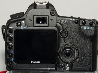 KIT Canon EOS 5D Mark II + EF 24-105 f/4.0L foto 2