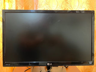 Lg 22 inch fullhd foto 2