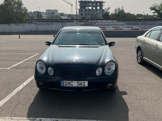 Mercedes E-Class foto 5