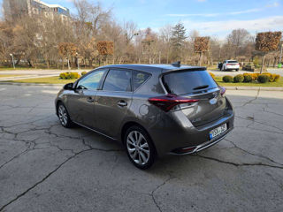 Toyota Auris foto 5