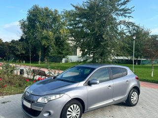 Renault Megane foto 2