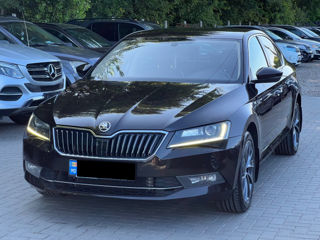 Skoda Superb foto 0
